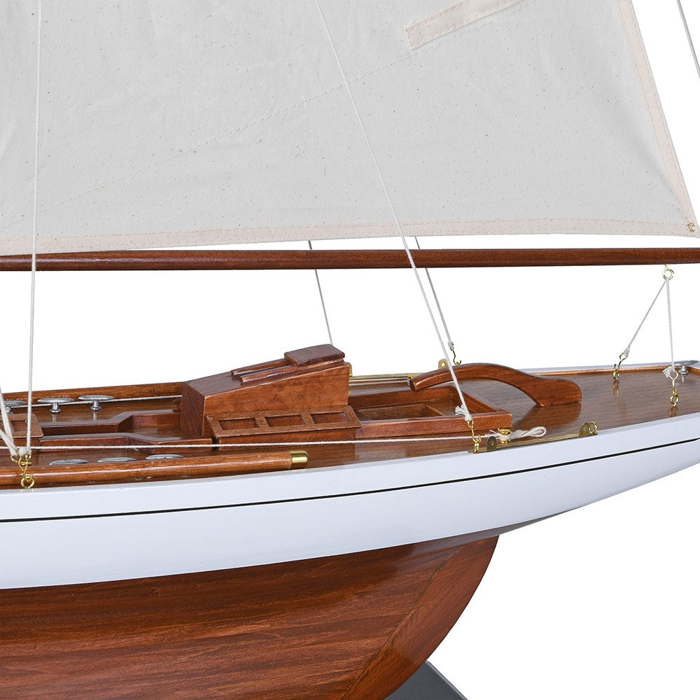 Model Sail Yacht (Collection only)