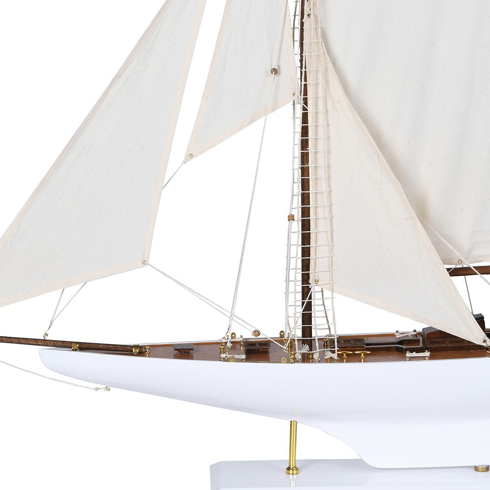 White Sail Yacht (Collection only)