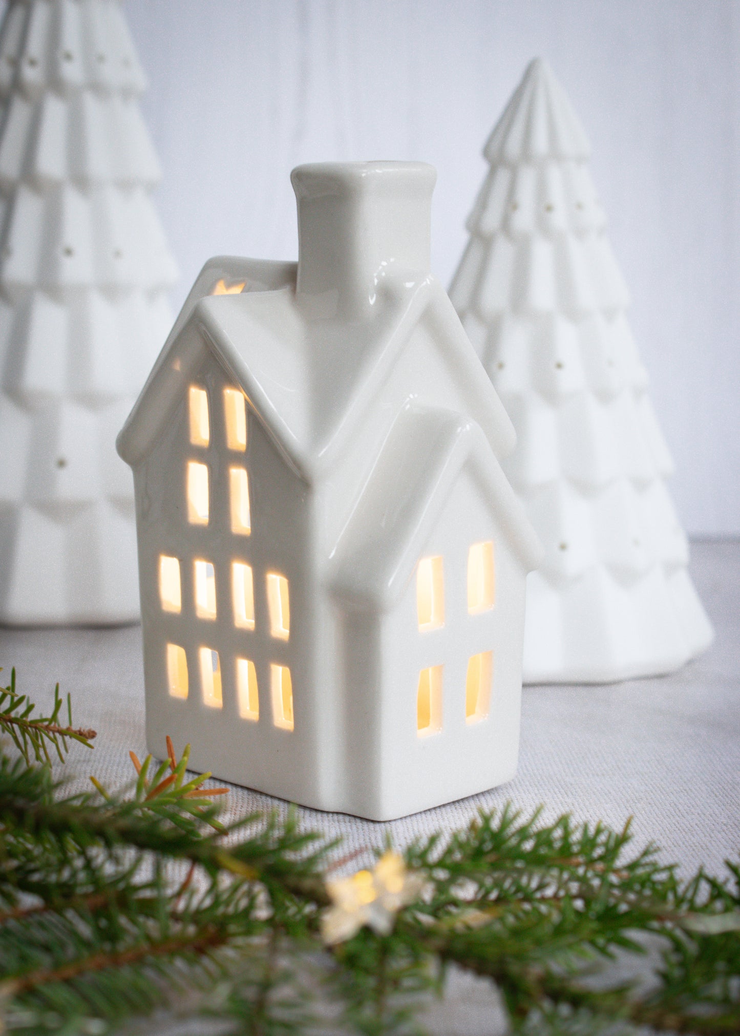 LED White Ceramic House